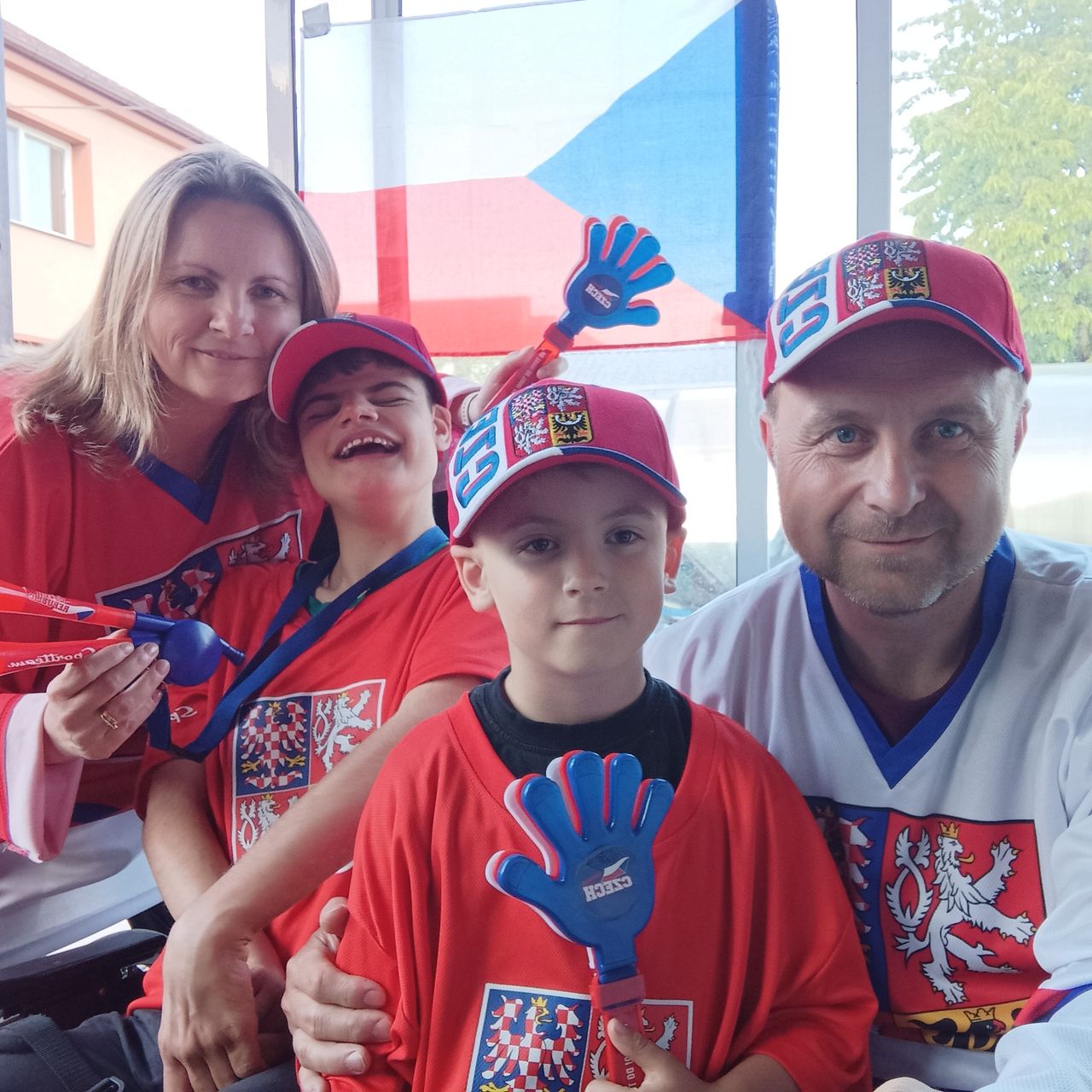 Soutěžní fotografie - Fandíme celá rodina,  Plzeňský kraj