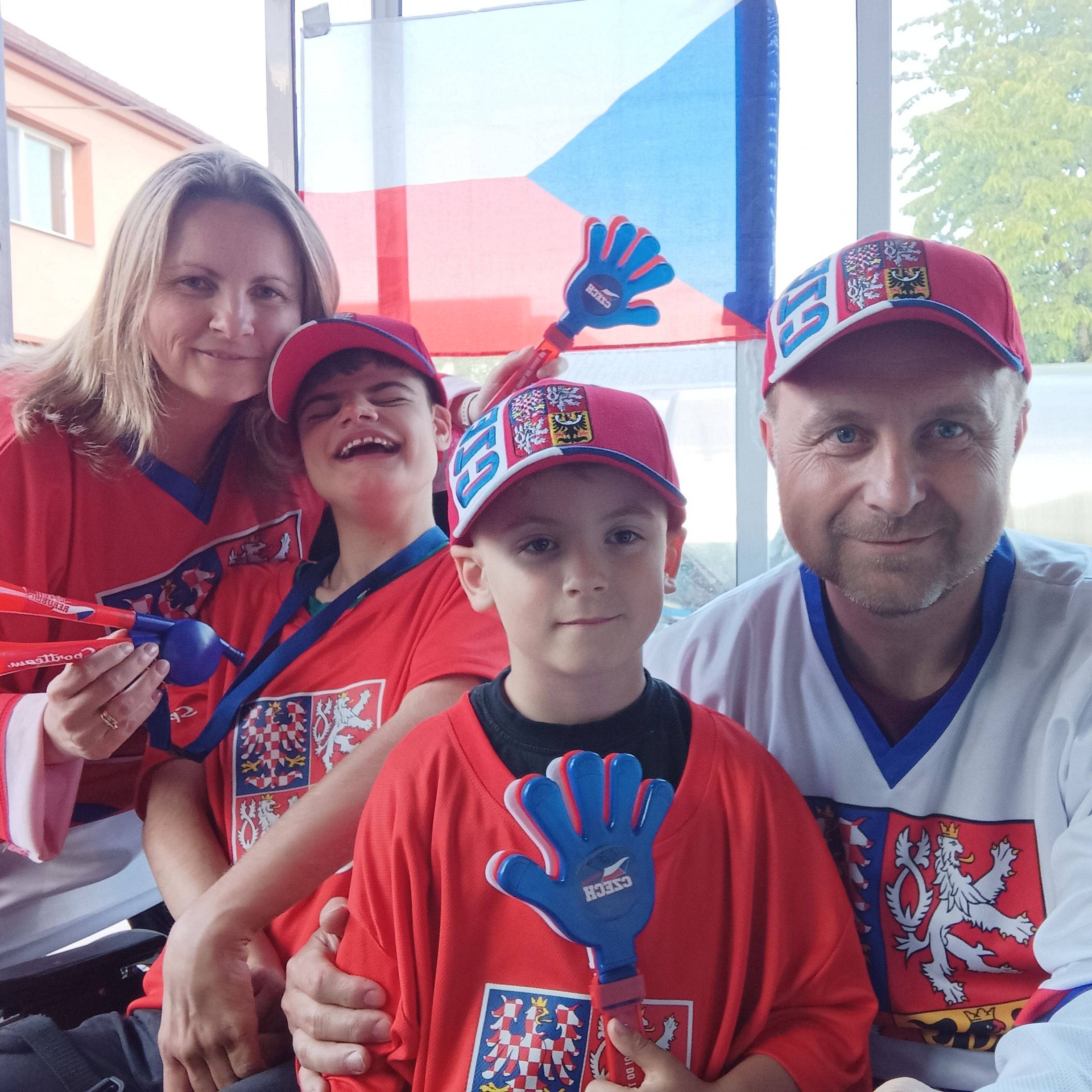 Soutěžní fotografie - Fandíme celá rodina,  Plzeňský kraj