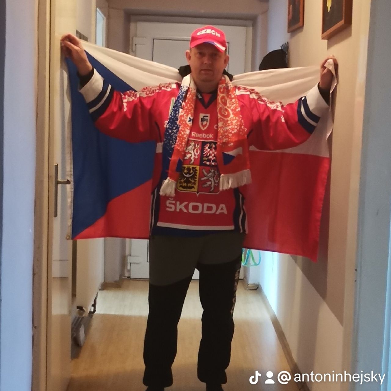 Soutěžní fotografie - A kde se na vlastence k Vlastenci,  Ústecký kraj