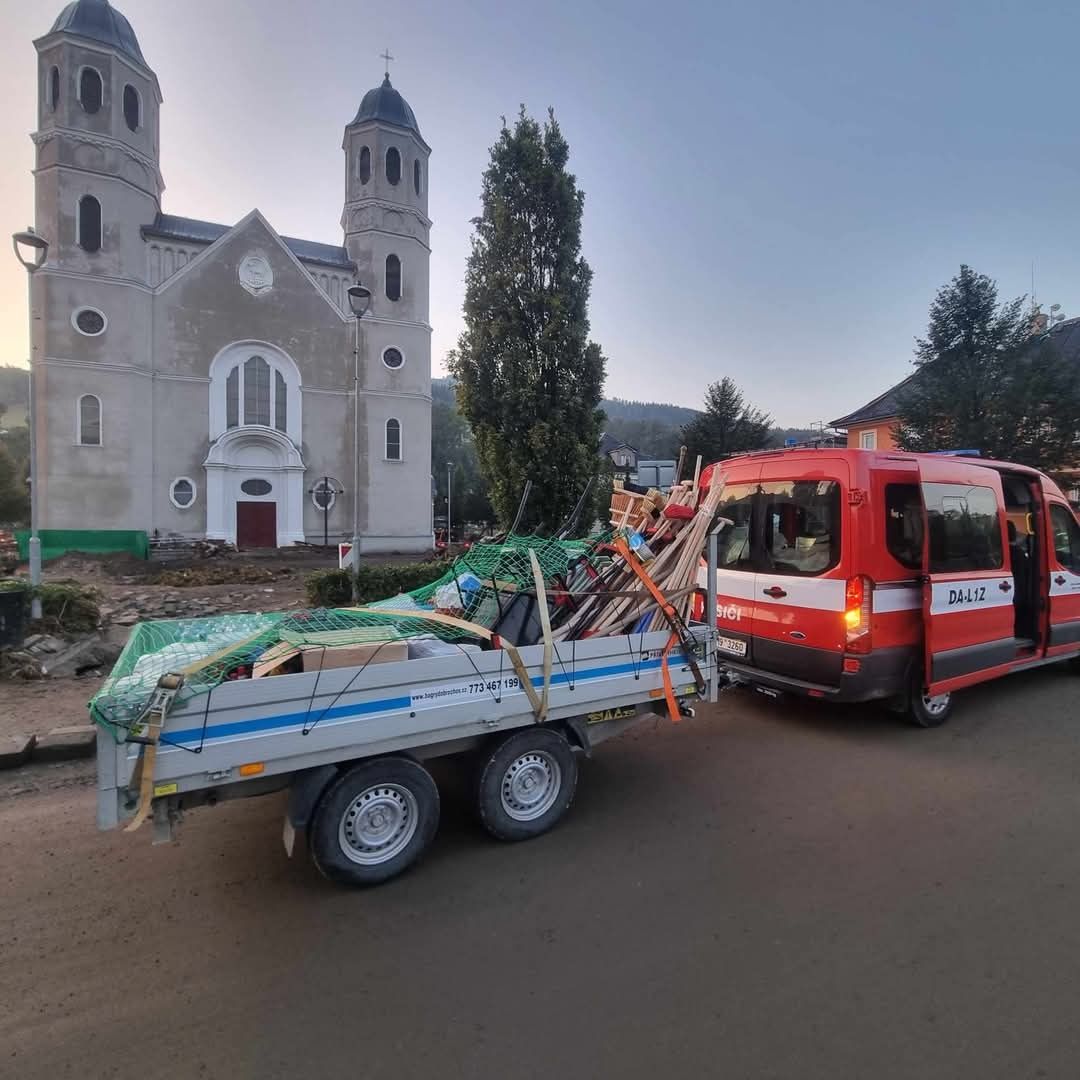 Soutěžní fotografie - Pomoc při záplavách v Jeseníkách,  Olomoucký kraj