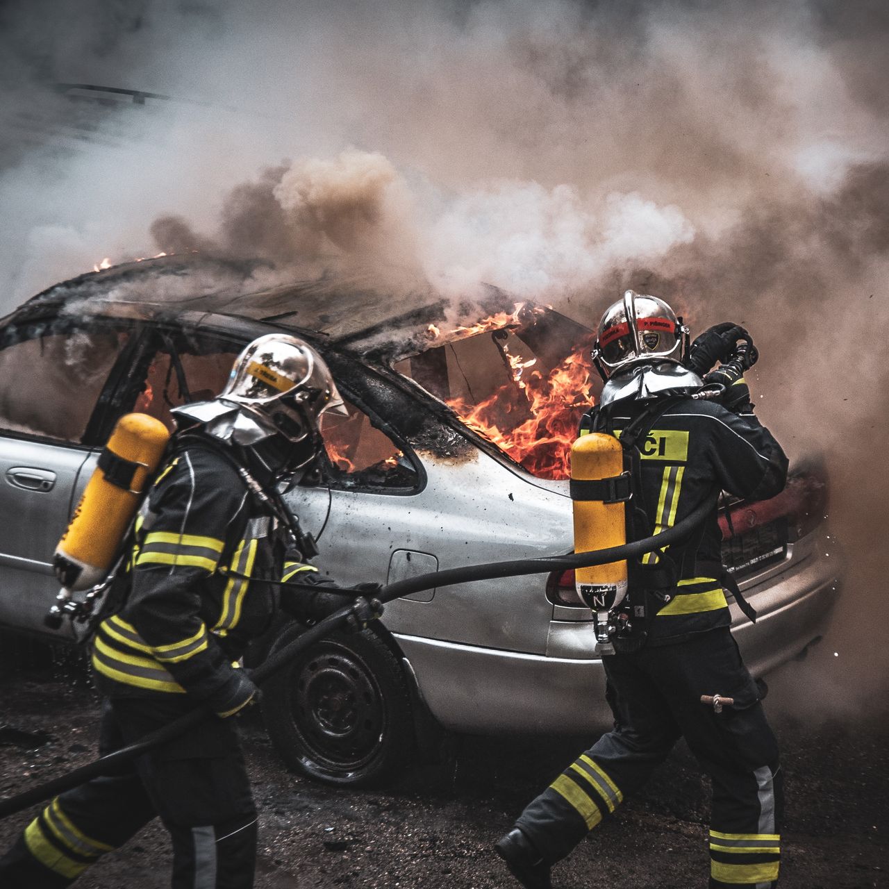 Soutěžní fotografie - Stříbrné helmy v akci,  Karlovarský kraj