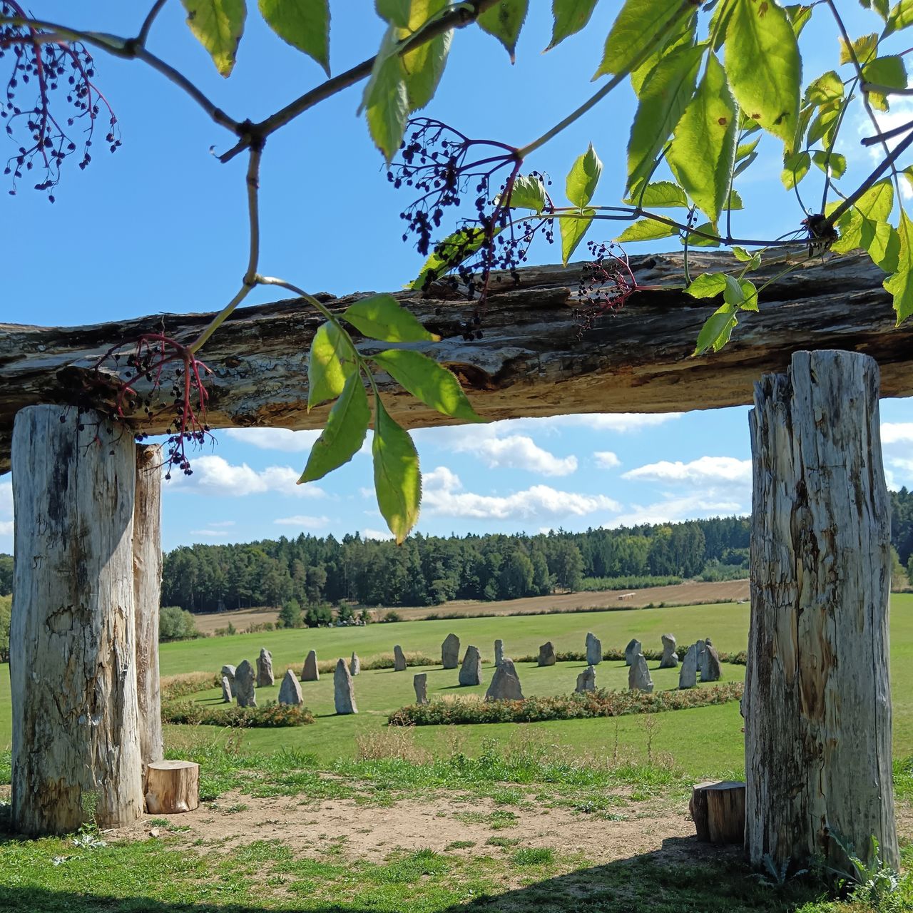 Soutěžní fotografie - Holašovský Stonehenge,  Obec Holašovice, Jižní Čechy