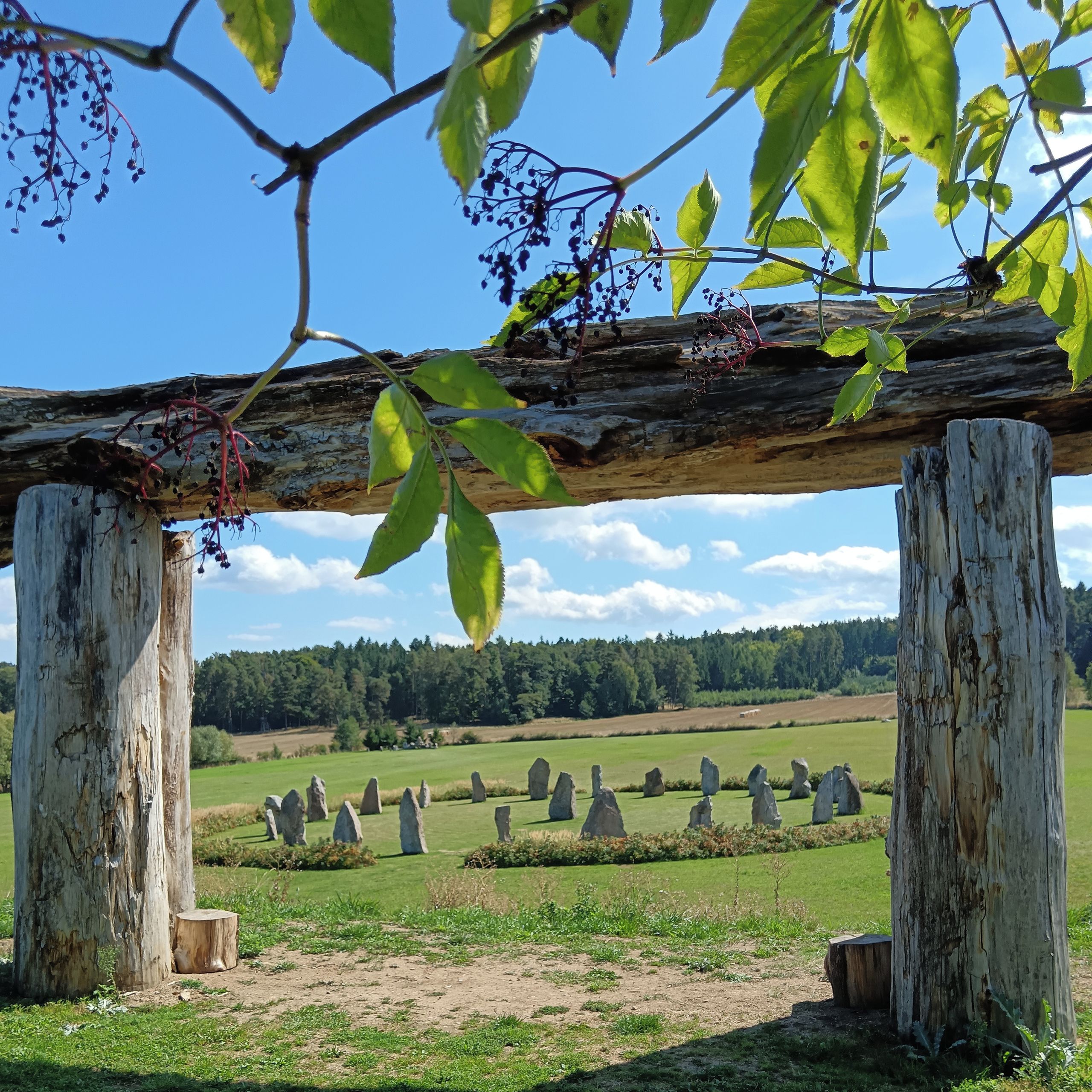 Soutěžní fotografie - Holašovský Stonehenge,  Obec Holašovice, Jižní Čechy