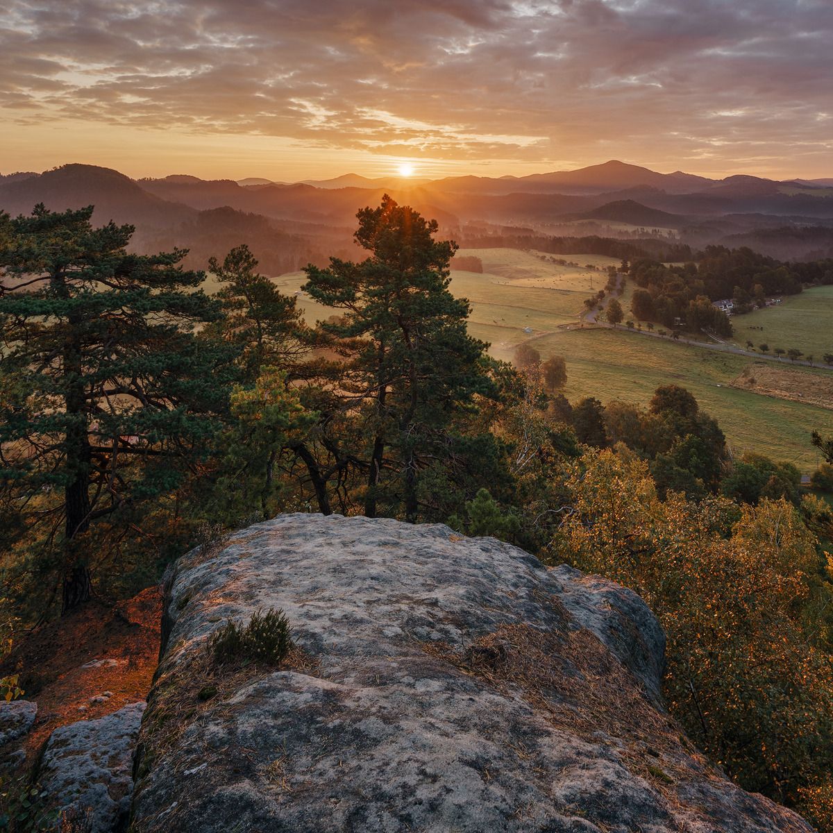 Soutěžní fotografie - Východ slunce v Českém Švýcarsku,  České Švýcarsko
