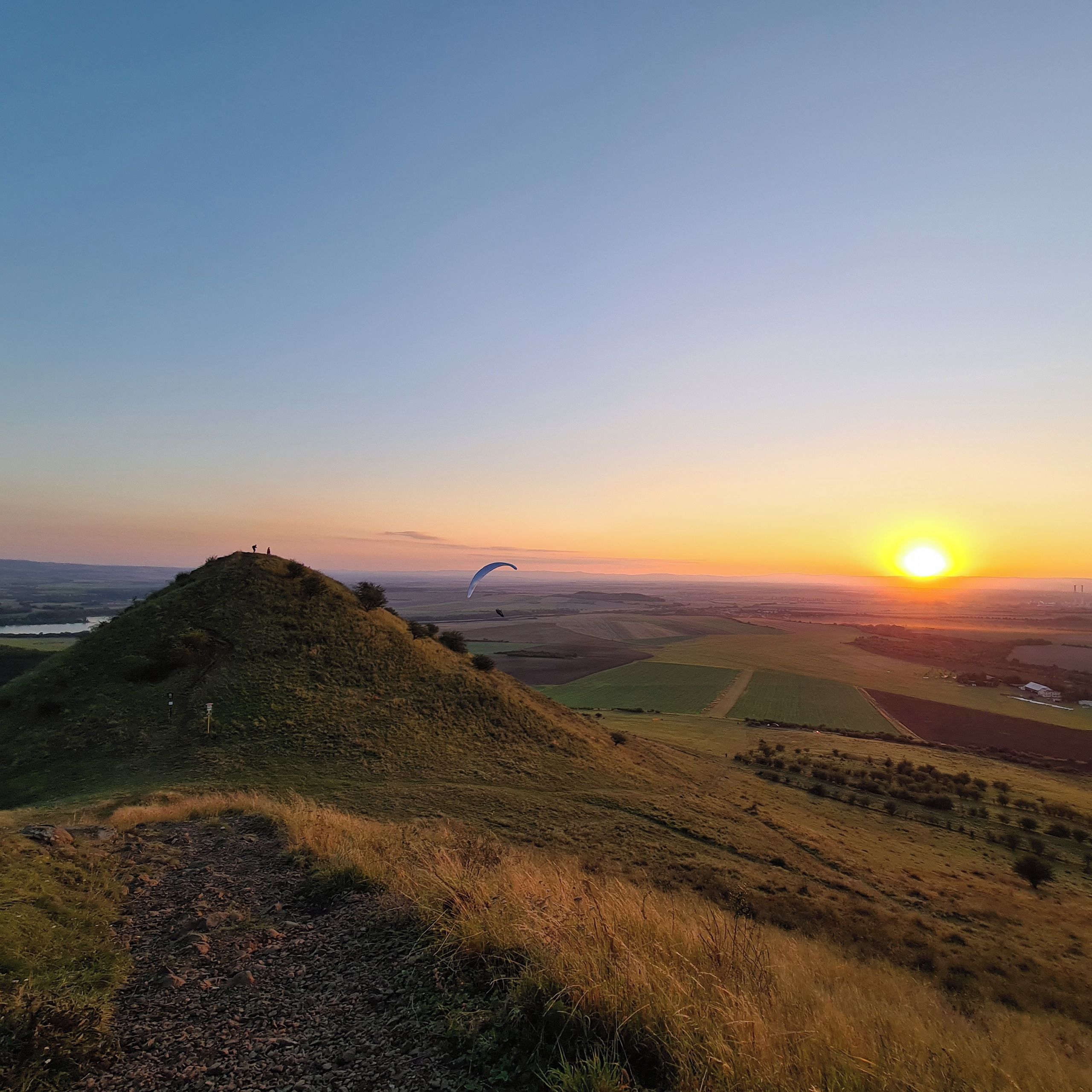 Soutěžní fotografie - Západ slunce,  České středohoří - Raná