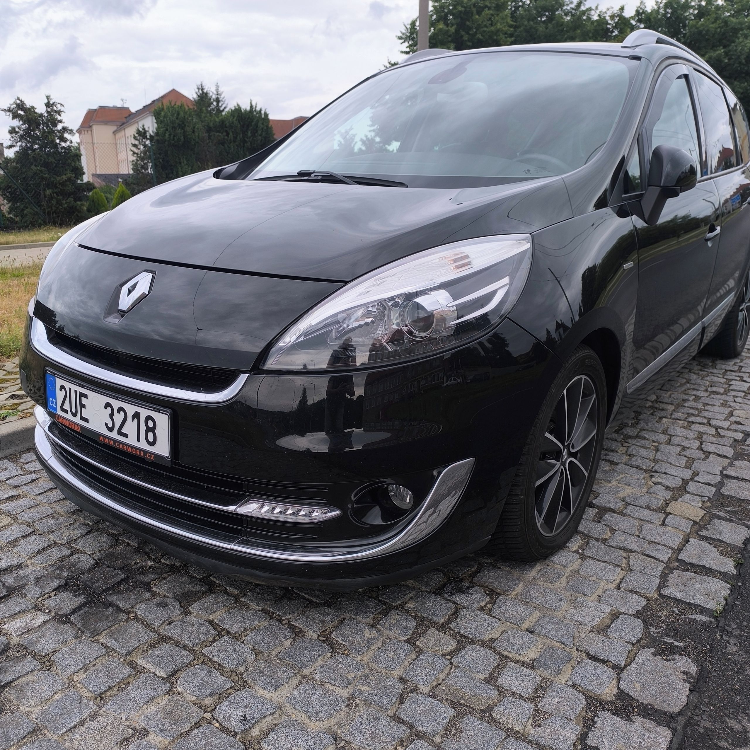 Soutěžní fotografie - Čertik,  Renault Scénic
