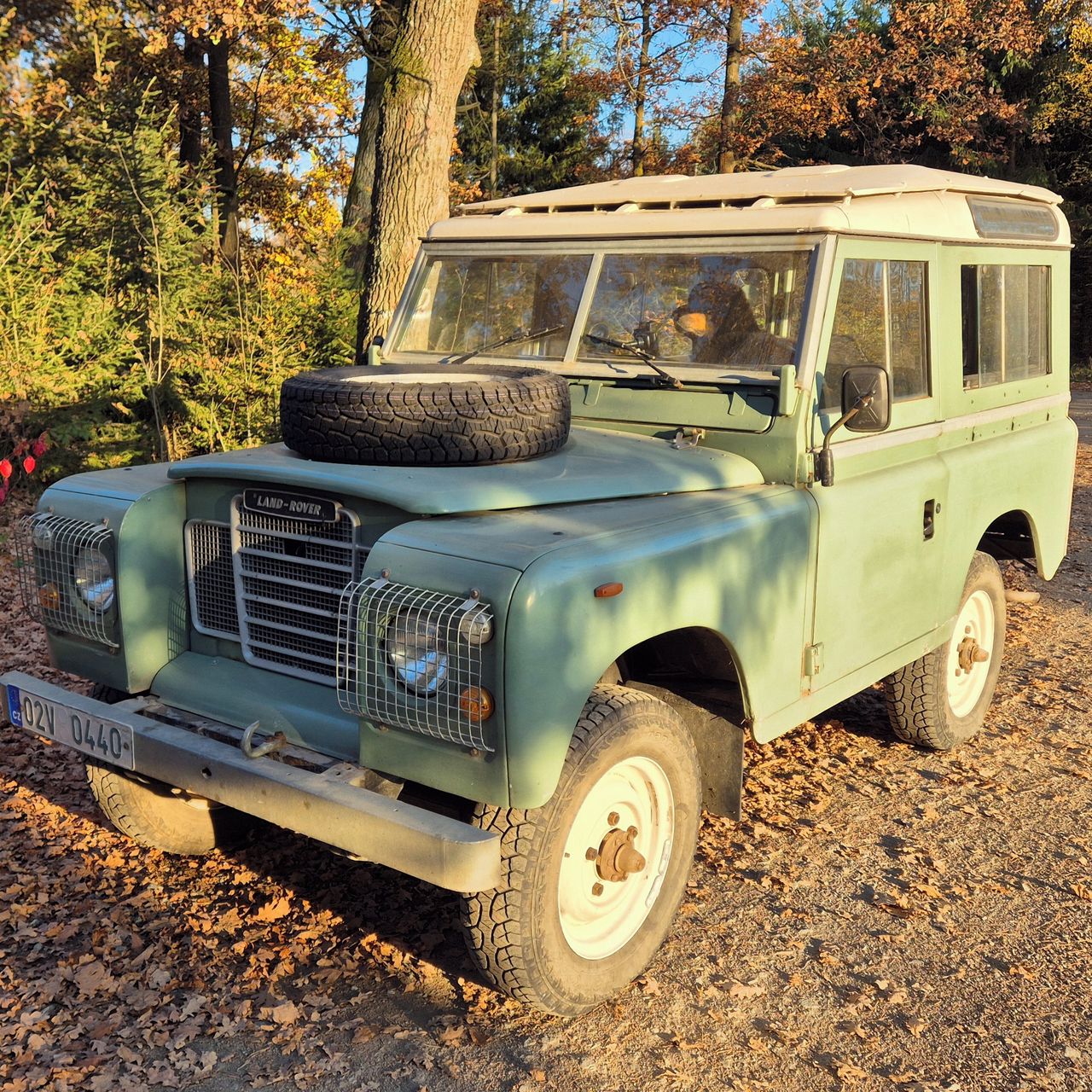 Soutěžní fotografie - Dědek,  Land Rover 88
