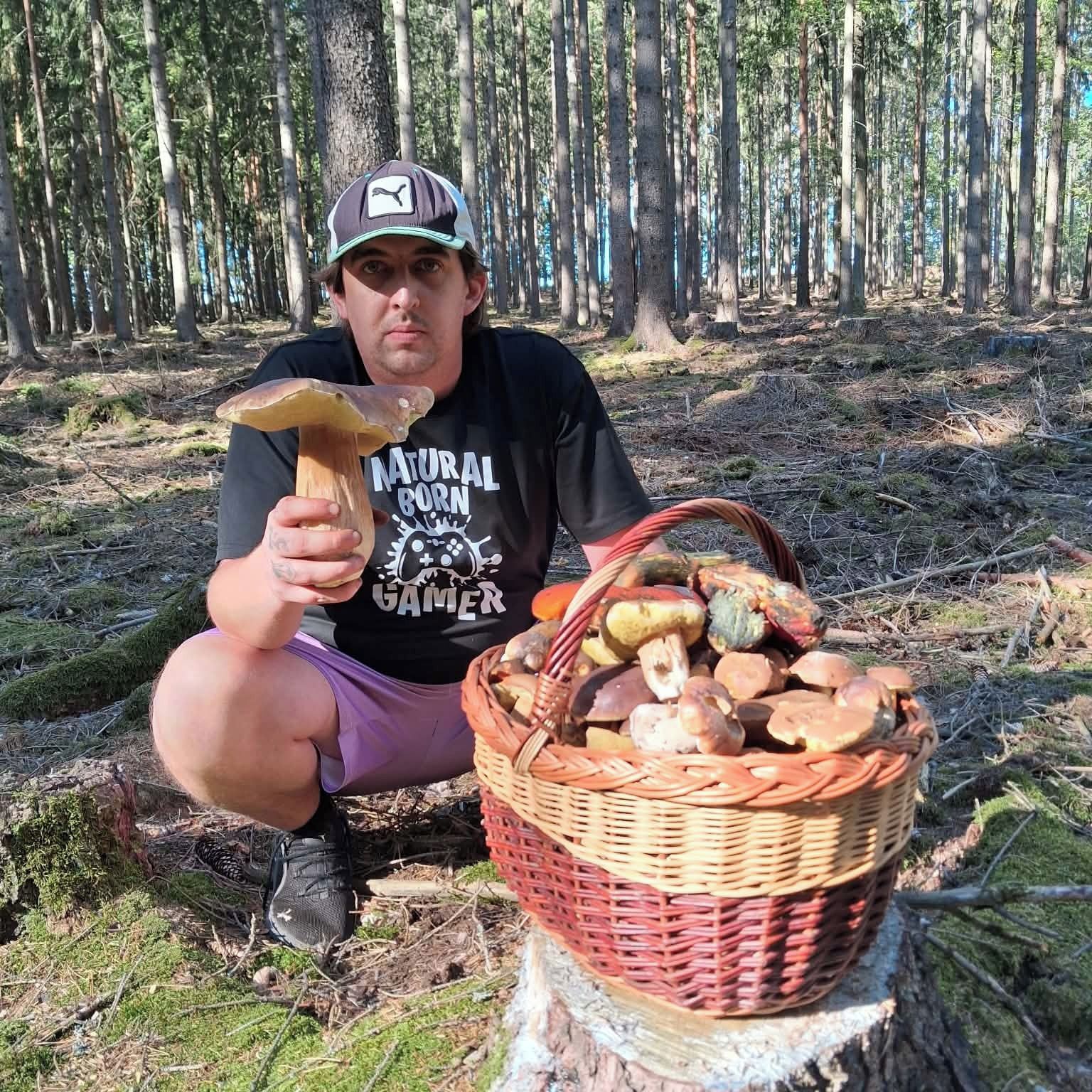 Soutěžní fotografie - Největší můj letošní úlovek hřib pravák