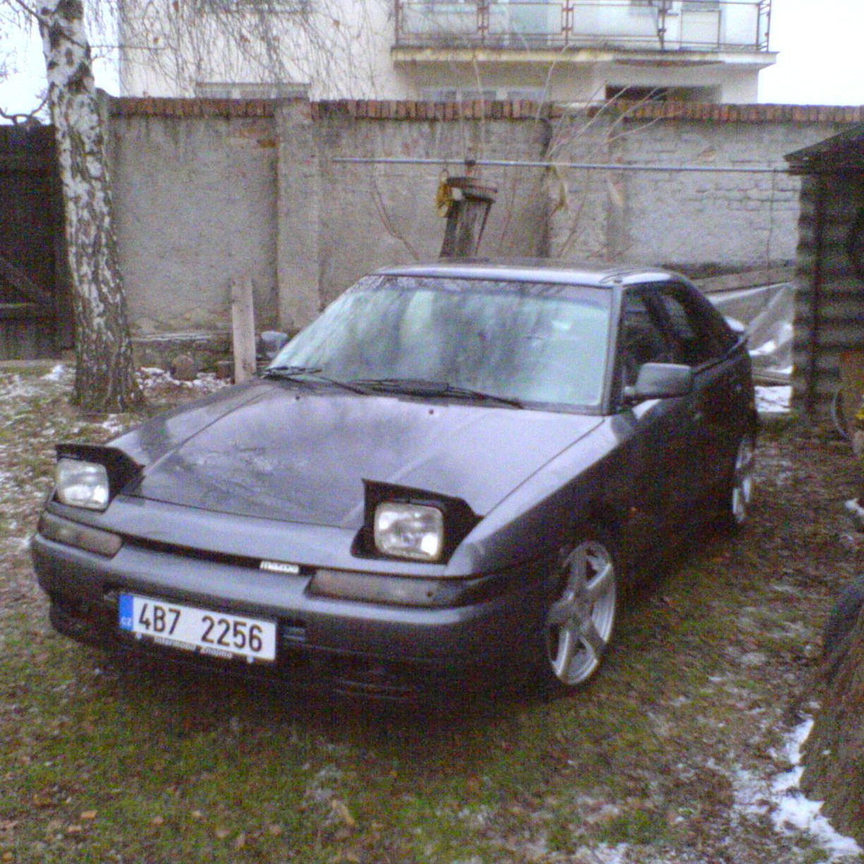Soutěžní fotografie - Mrkačka,  Mazda 323F BG GT