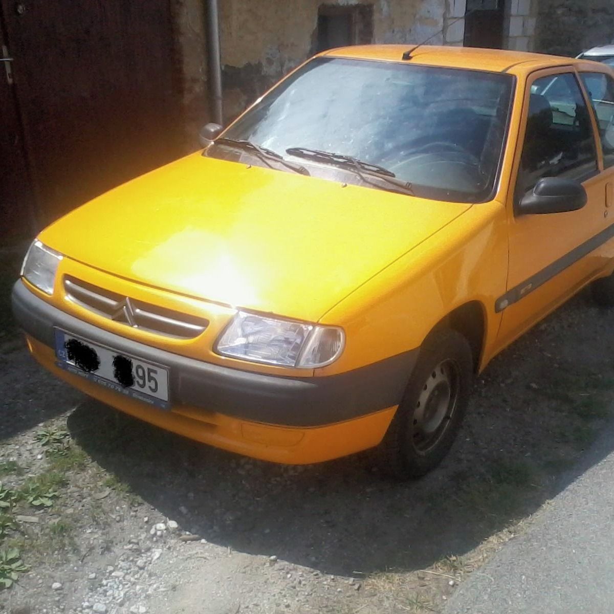 Soutěžní fotografie - Citron,  Citroen saxo