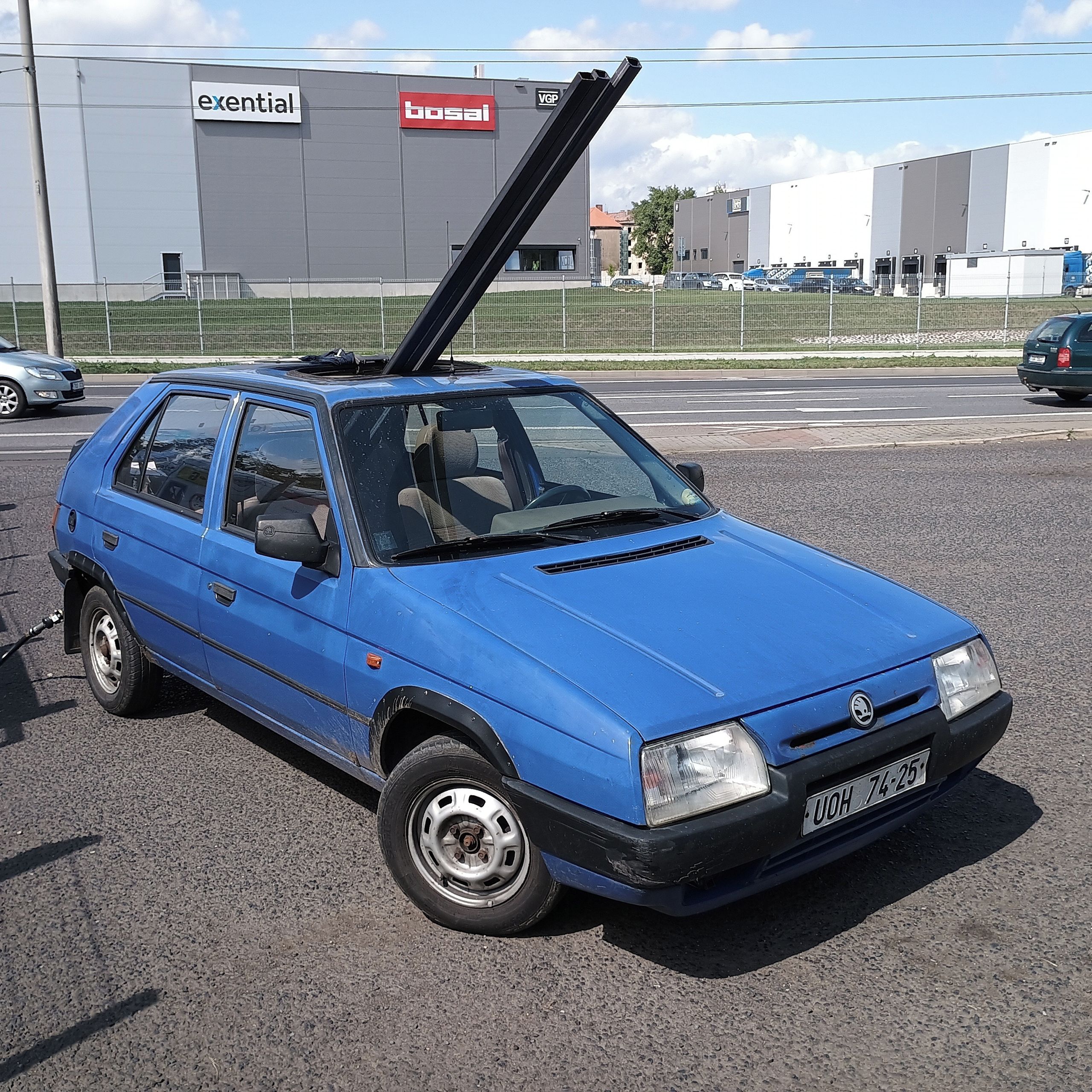 Soutěžní fotografie - Fávokár,  Škoda Favorit 136 LS