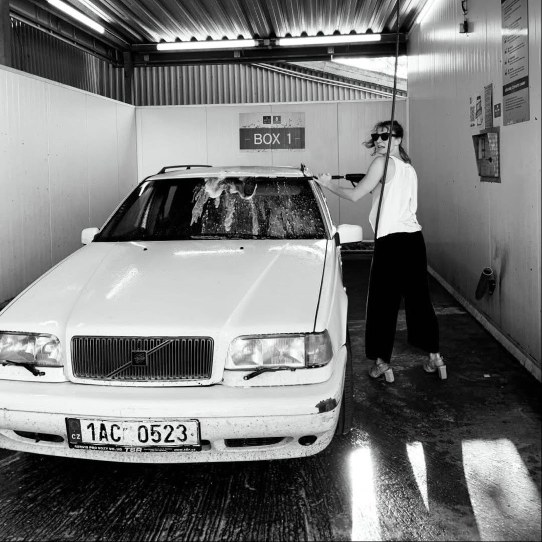 Soutěžní fotografie - Já a moje Volvo 850,  Volvo 850