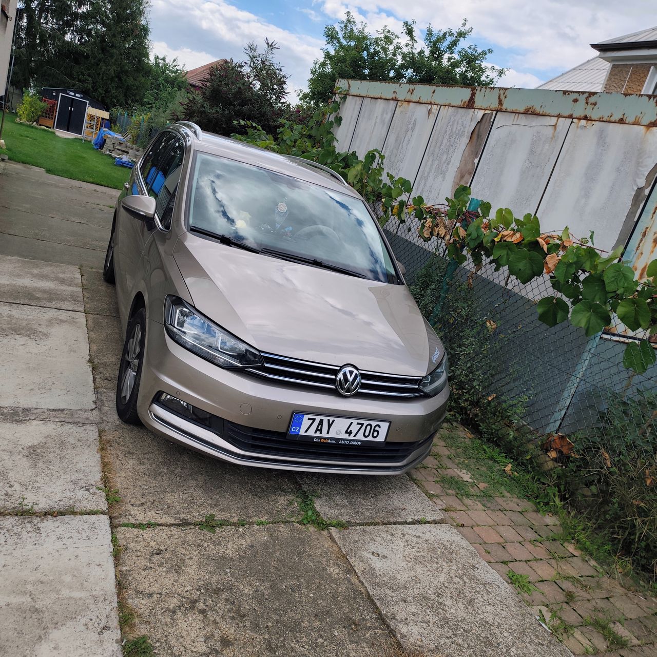 Soutěžní fotografie - Viking,  VW Touran