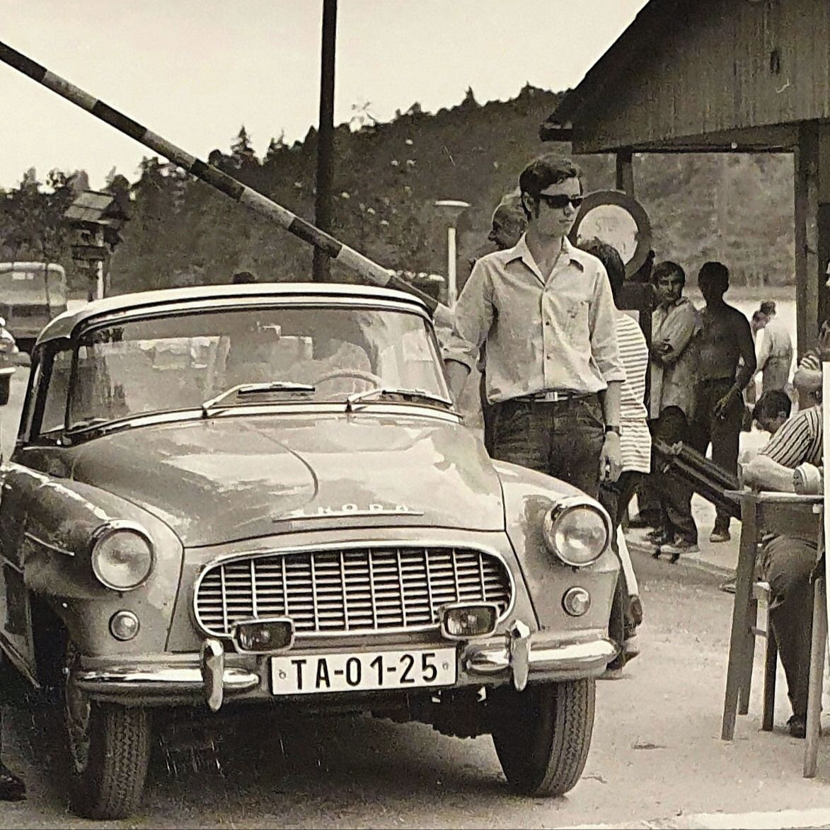 Soutěžní fotografie - Felda,  Škoda Felicia 994