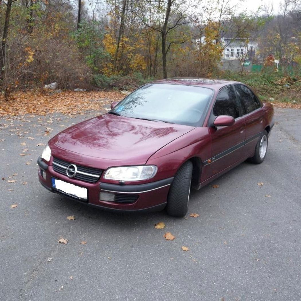 Soutěžní fotografie - Kočár,  Opel Omega 3,0 mv6